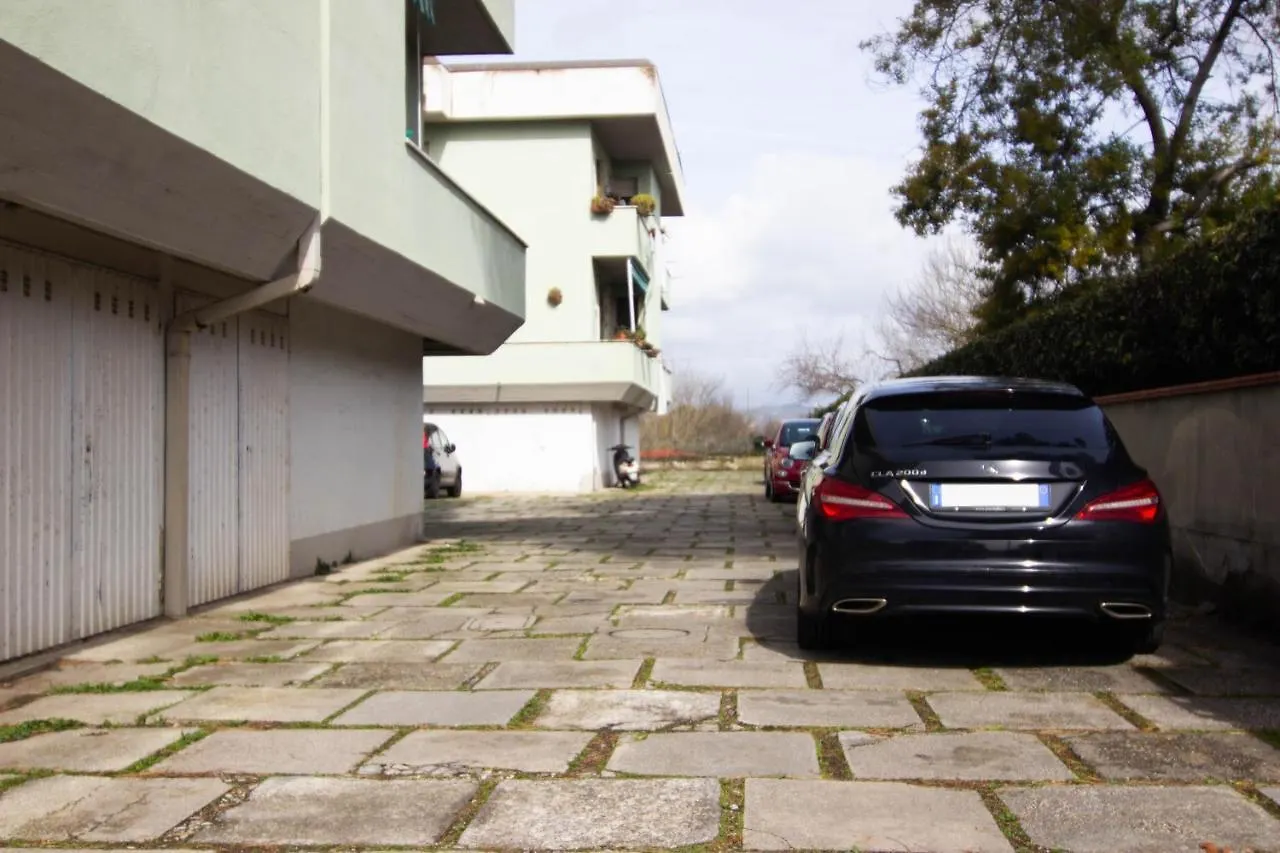 شقة 1Km Dalla Torre Appart. Con Balcone E Posto Auto بيزا إيطاليا