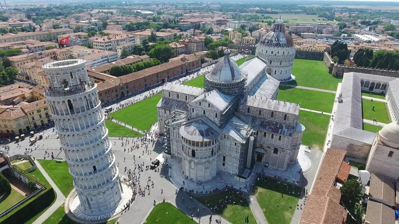 1Km Dalla Torre Appart. Con Balcone E Posto Auto Pisa Italien